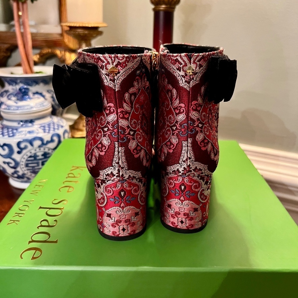 EEUC Kate Spade NY Holly Red Black Gray Brocade Booties Boots with Bow Size 6.5 - Picture 5 of 7